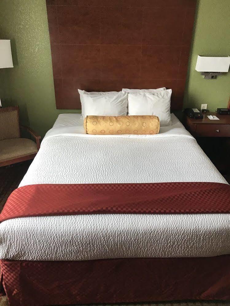 Best Western Plus Altoona Inn Eksteriør billede
